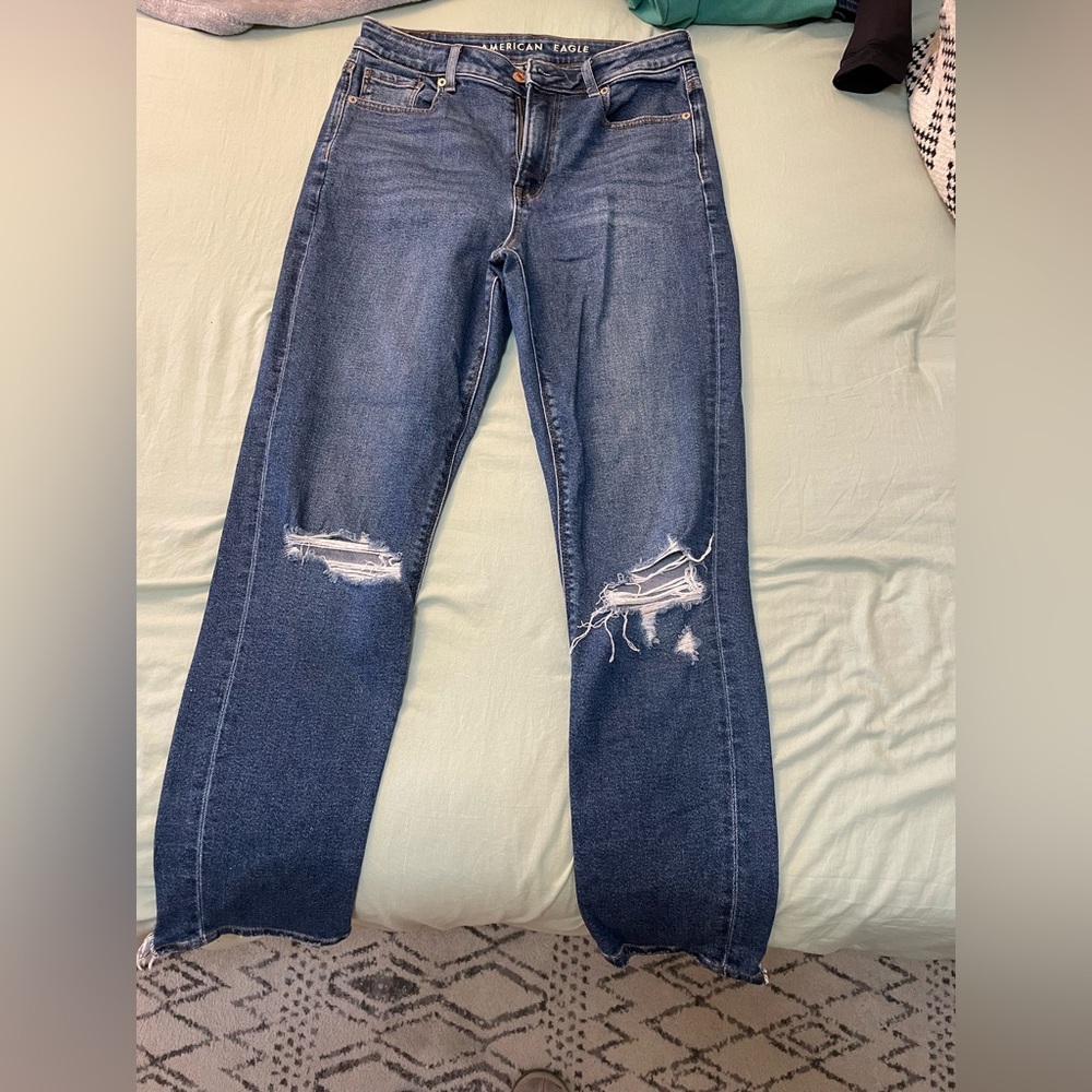 American Eagle Mom Jeans Size 4